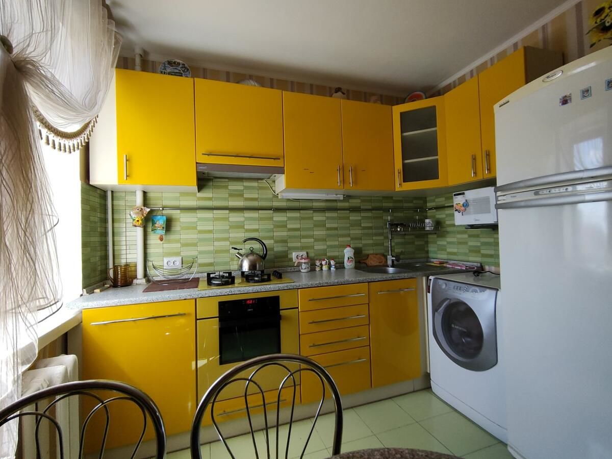 Апартаменты Яркая квартира на Крымского Винница