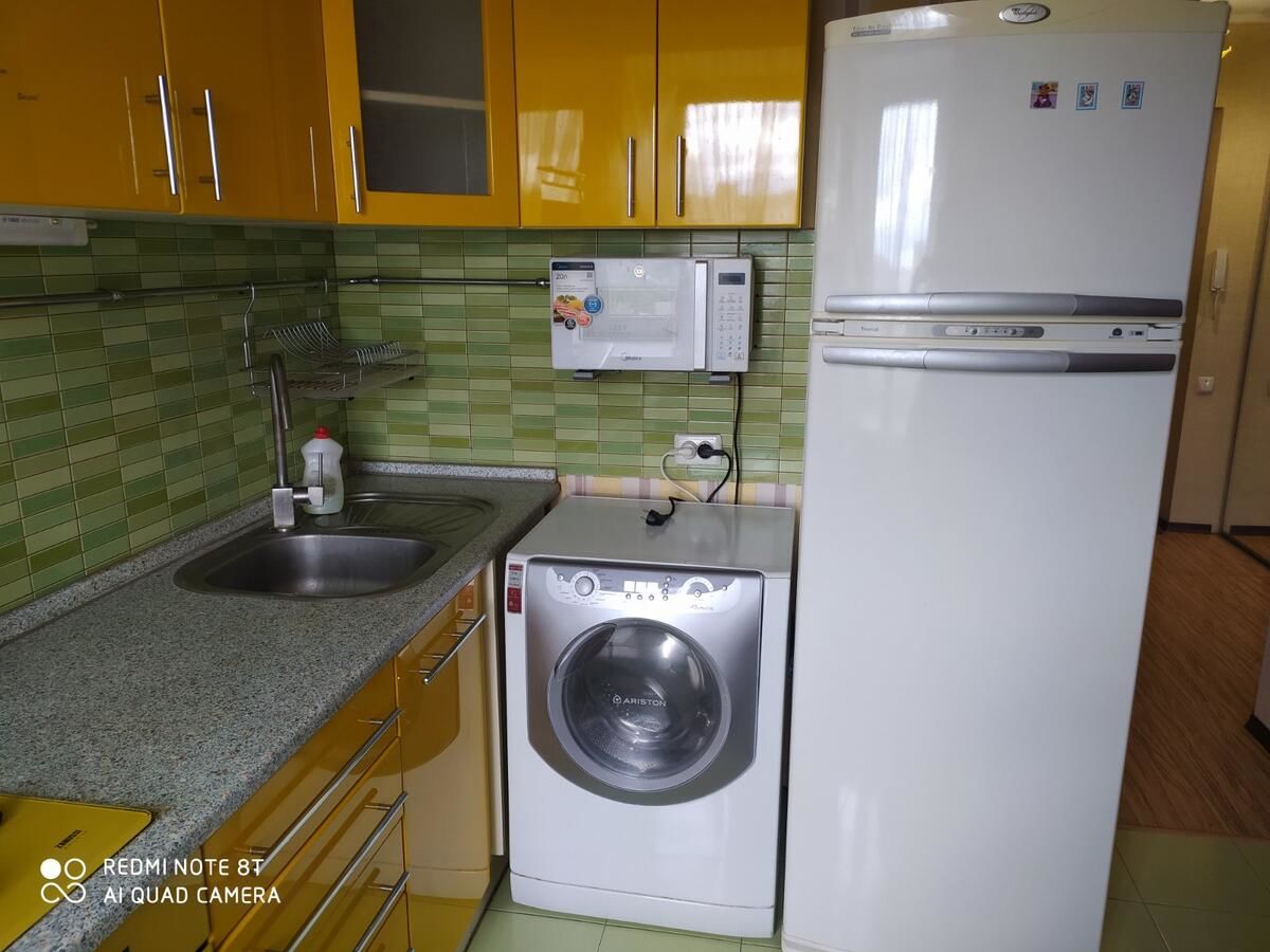 Апартаменты Яркая квартира на Крымского Винница